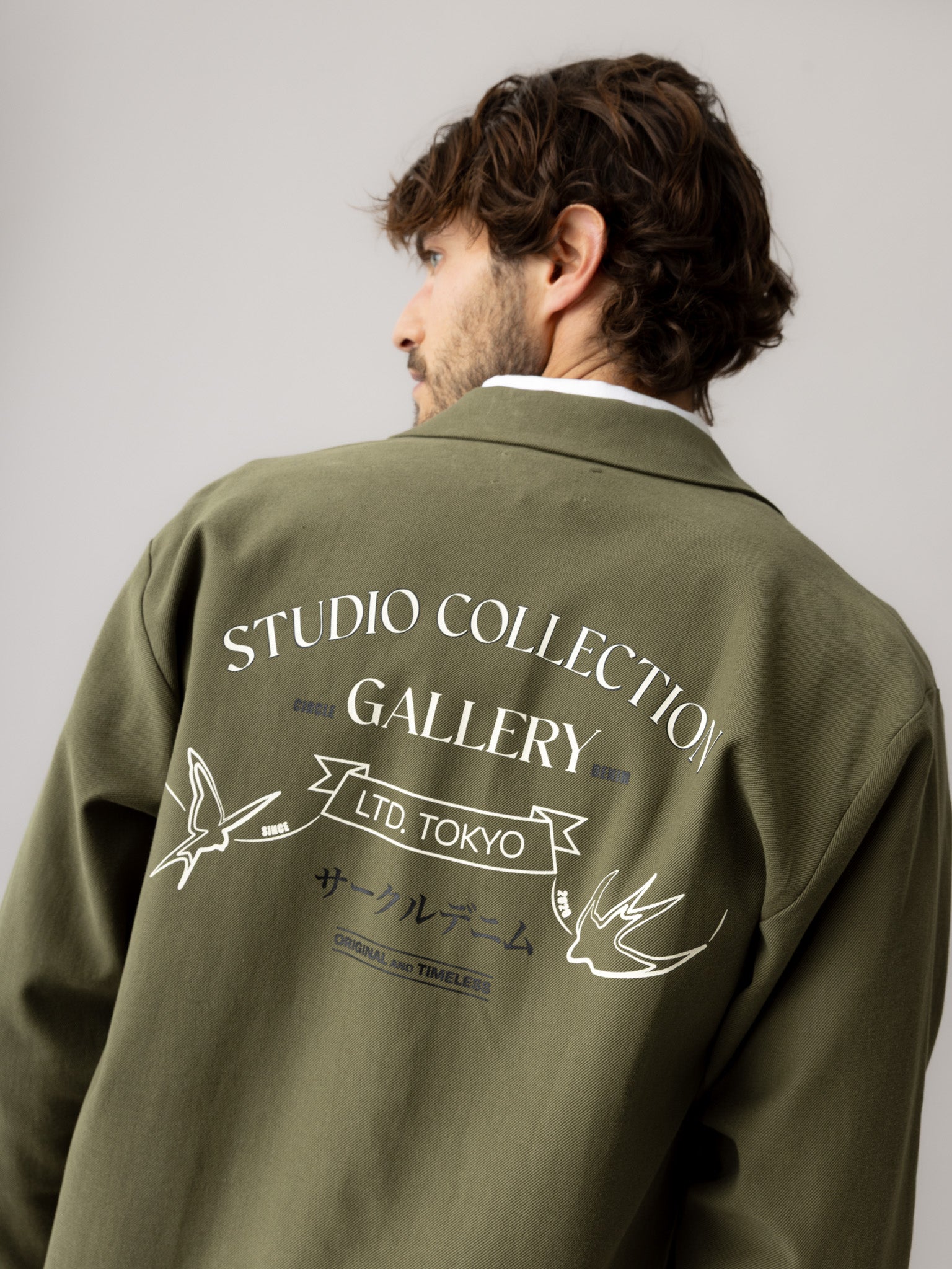 Modelshot / Olive Night / Detail